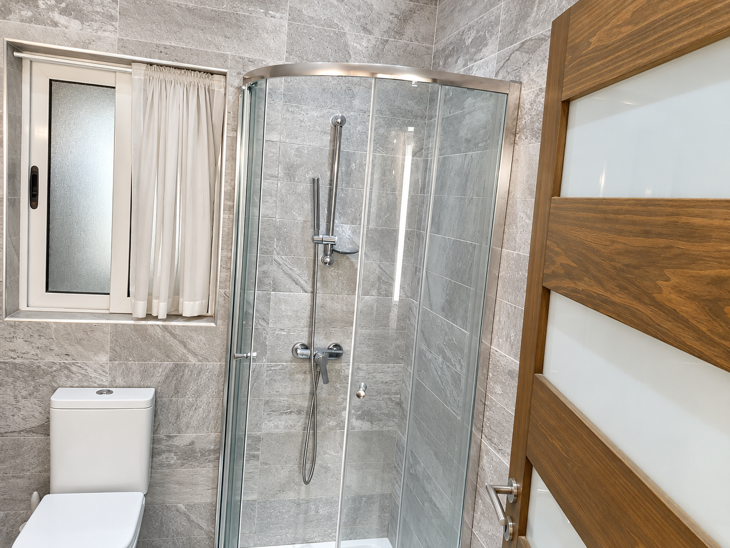 Two Bedroom Apartment with a Terrace in Naxxar - thumbnail 13