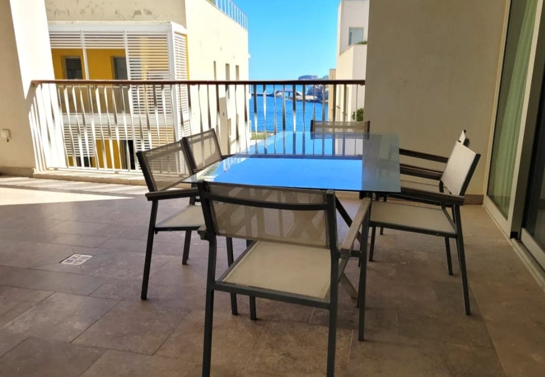 Apartment in Tigne Point Complex Sliema - thumbnail 2