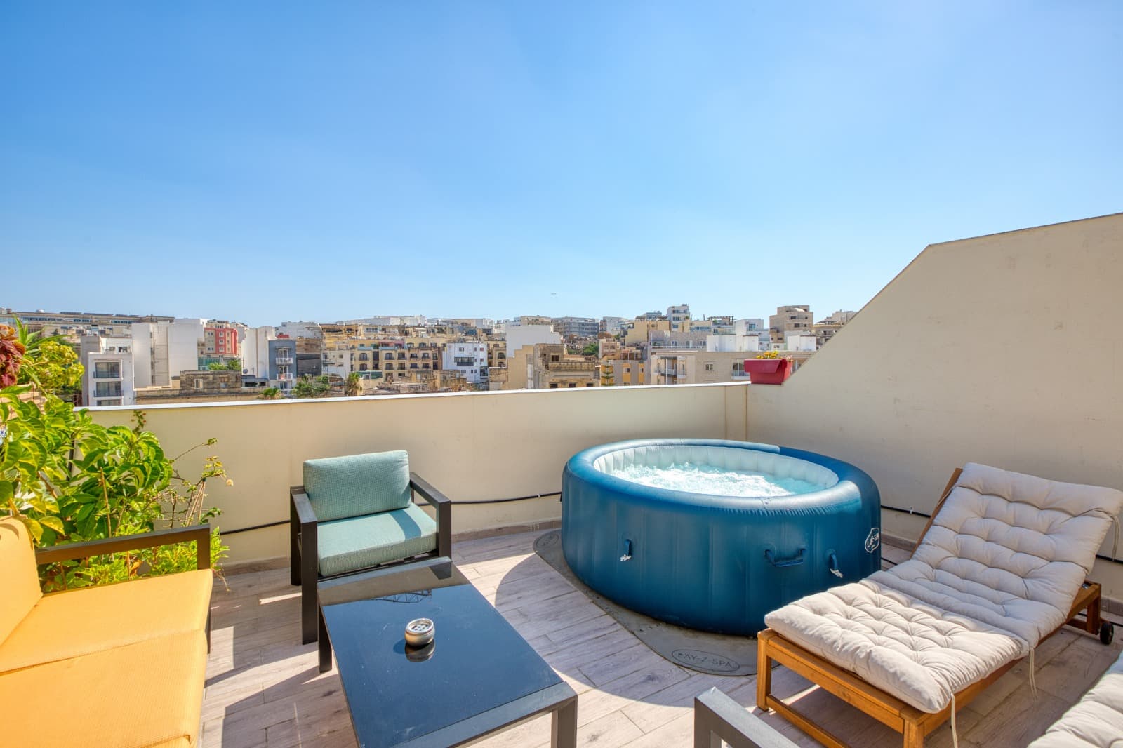 Seafront Penthouse iin Msida - thumbnail 2
