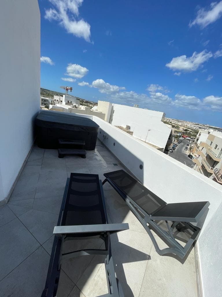 Penthouse in Zebbug - thumbnail 19