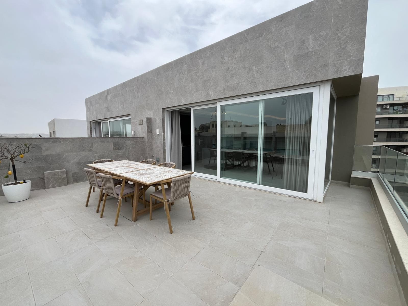 Three Bedroom Penthouse with Large Terrace and Sea views in Qawra - thumbnail 3