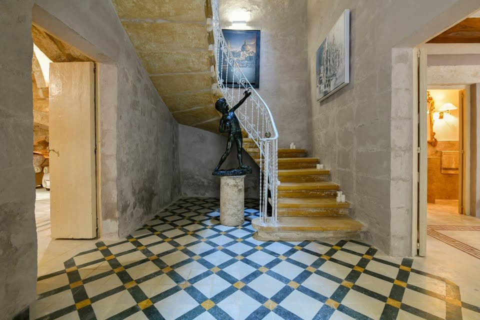 Townhouse in Mdina - thumbnail 4