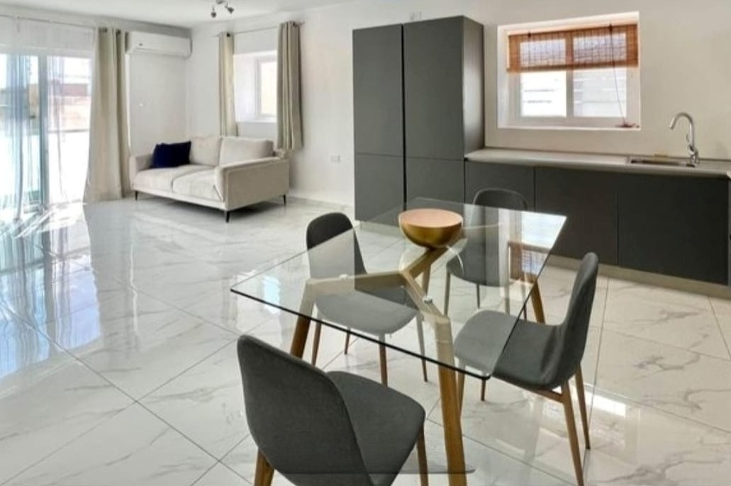 Apartment in Ta xbiex - thumbnail 2