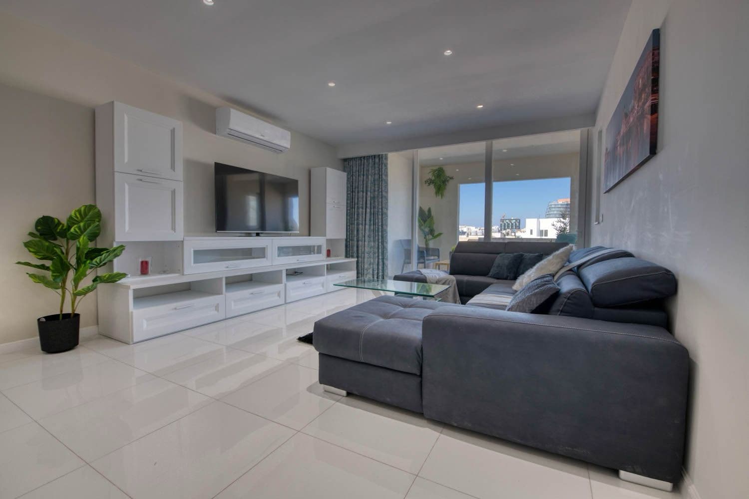 Penthouse in St. Julians - thumbnail 32
