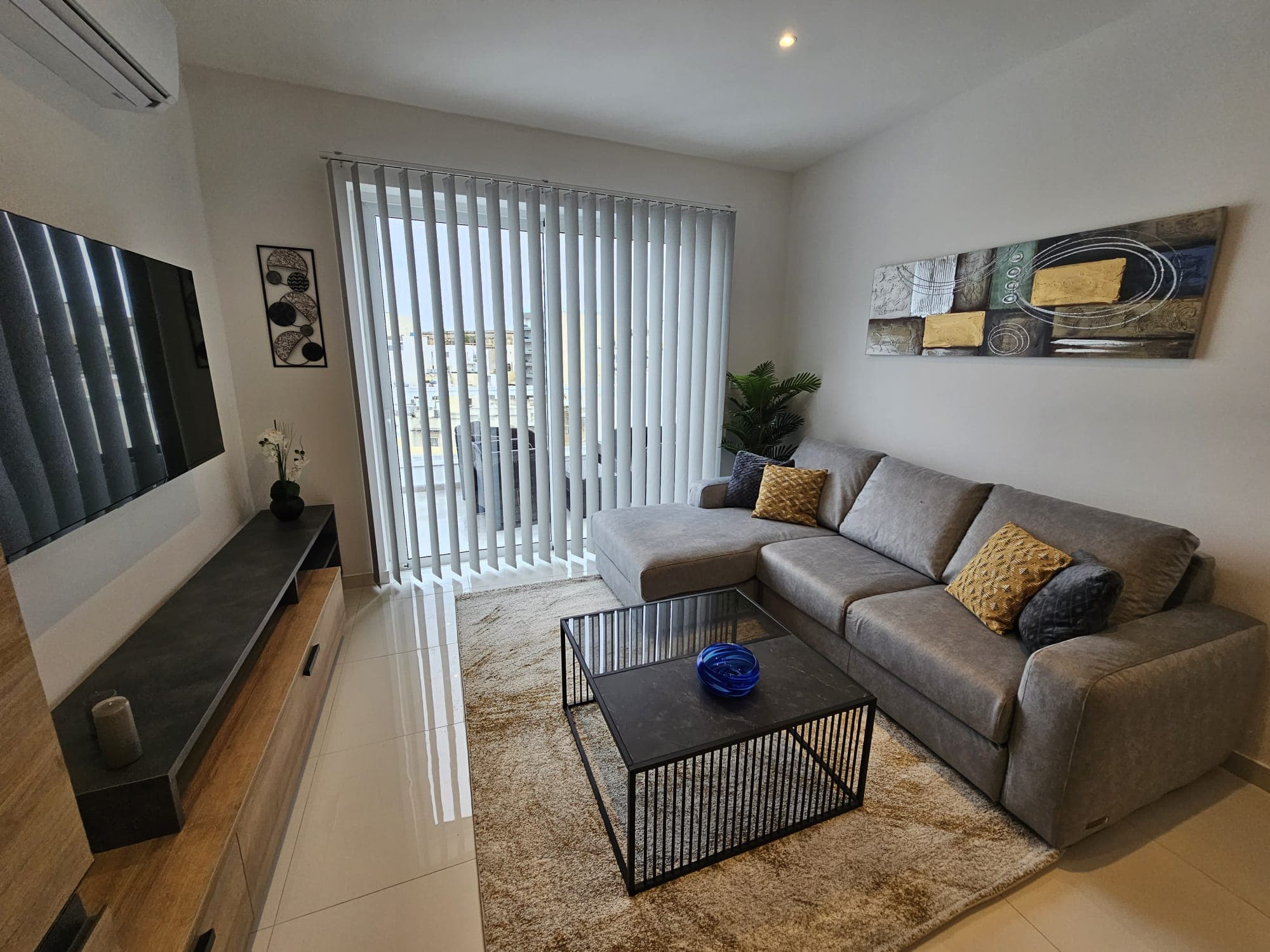 Penthouse in St. Julians - thumbnail 2