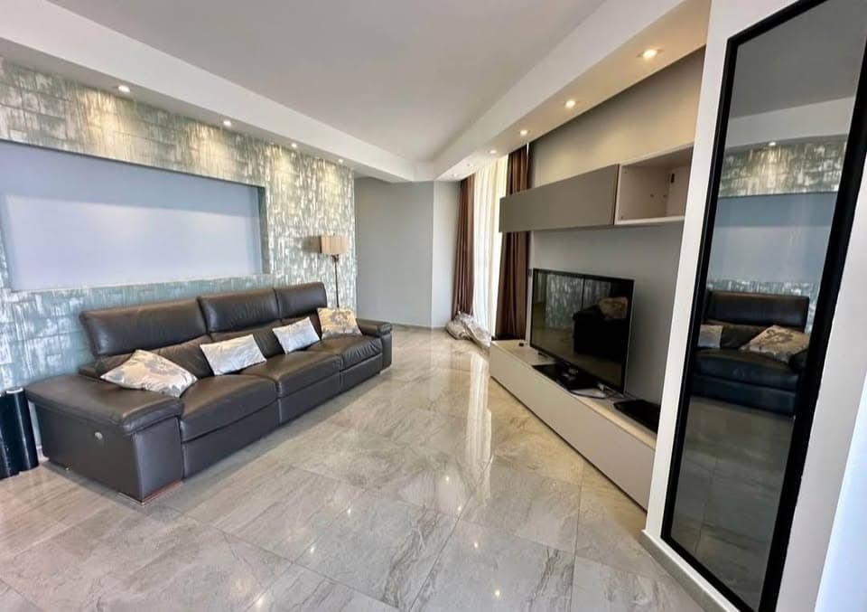 Penthouse with private swimming pool in Attard - thumbnail 5