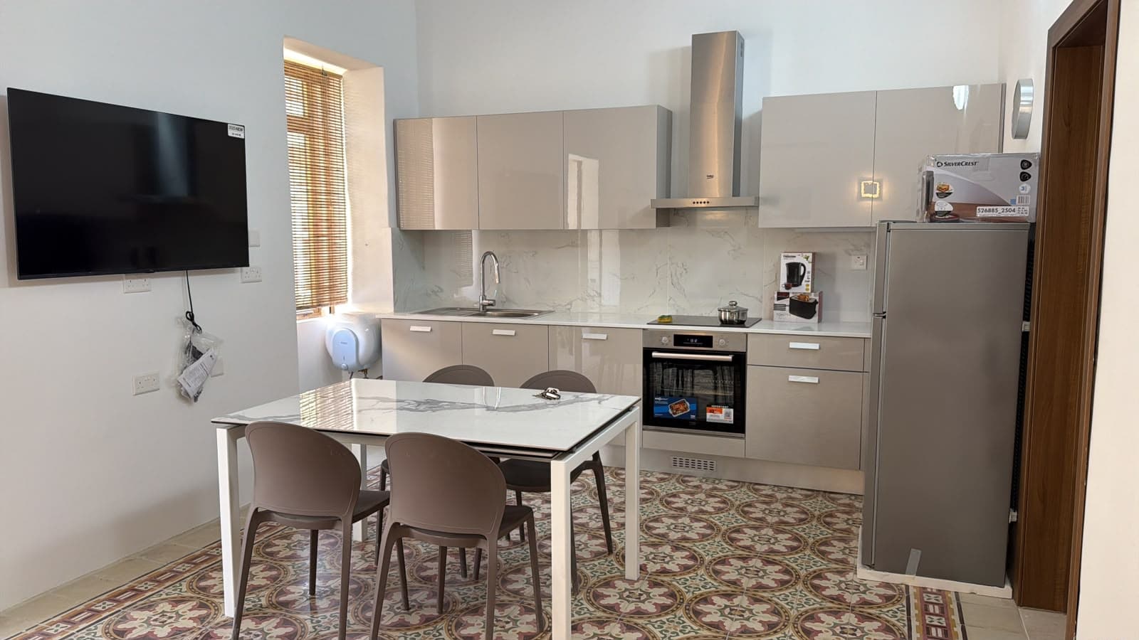 One Bedroom Townhouse with Roof Terrace and Lounge in Gzira  - thumbnail 2