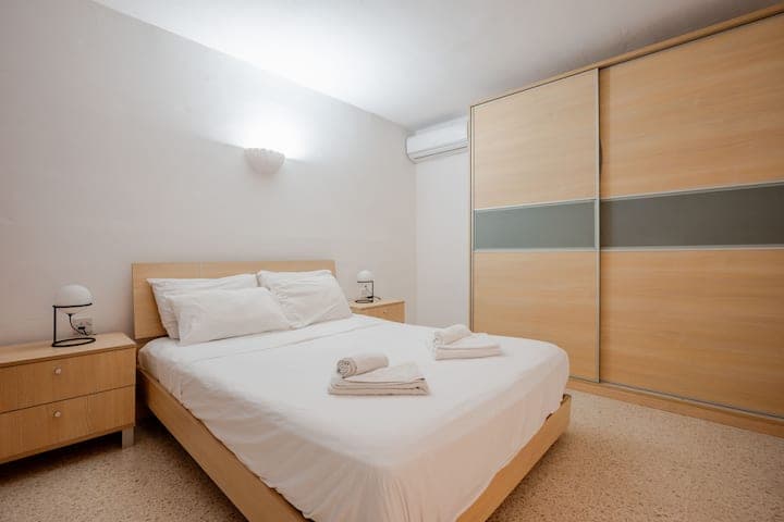 Three Bedroom Apartment with Large Terrace in St Julians  - thumbnail 19