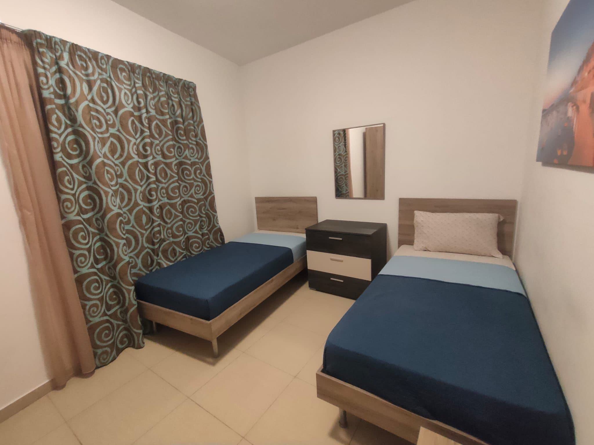 Room in Sliema - thumbnail 2