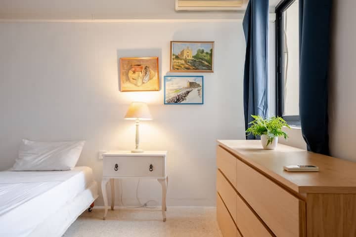 Three Bedroom Apartment with Large Terrace in St Julians  - thumbnail 16