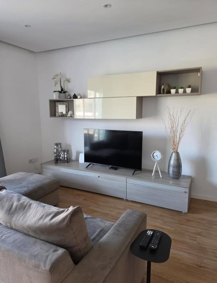 Two Bedroom Apartment with Seaview in St Julians  - thumbnail 4