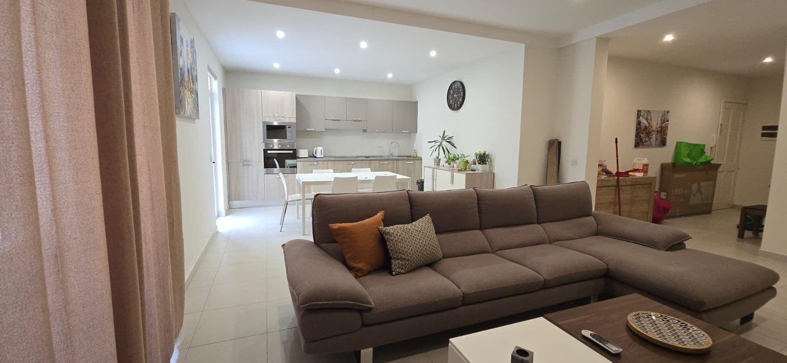 Apartment in St Julians - Photo 1 of 11