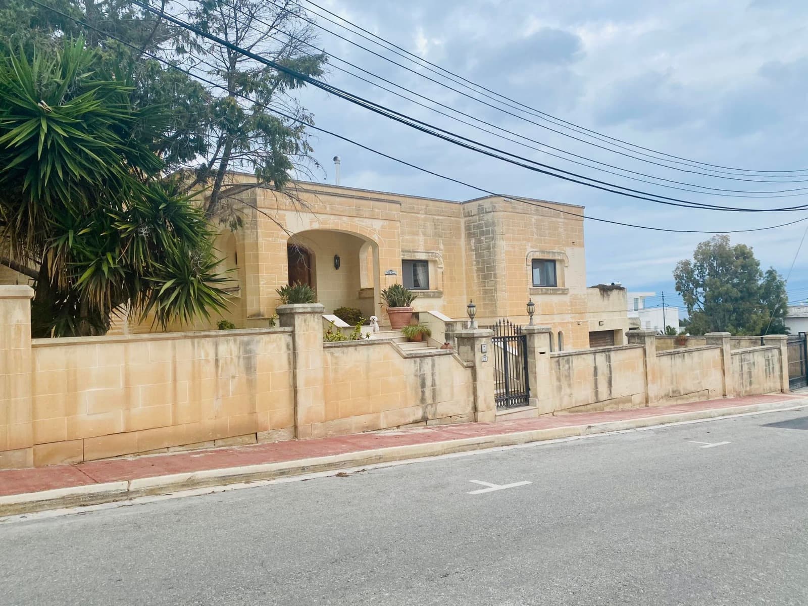 Bungalow in Madliena - Photo 1 of 1