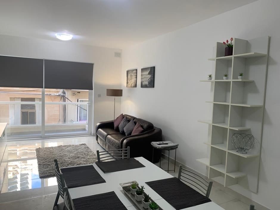 Apartment in St. Julians - thumbnail 2