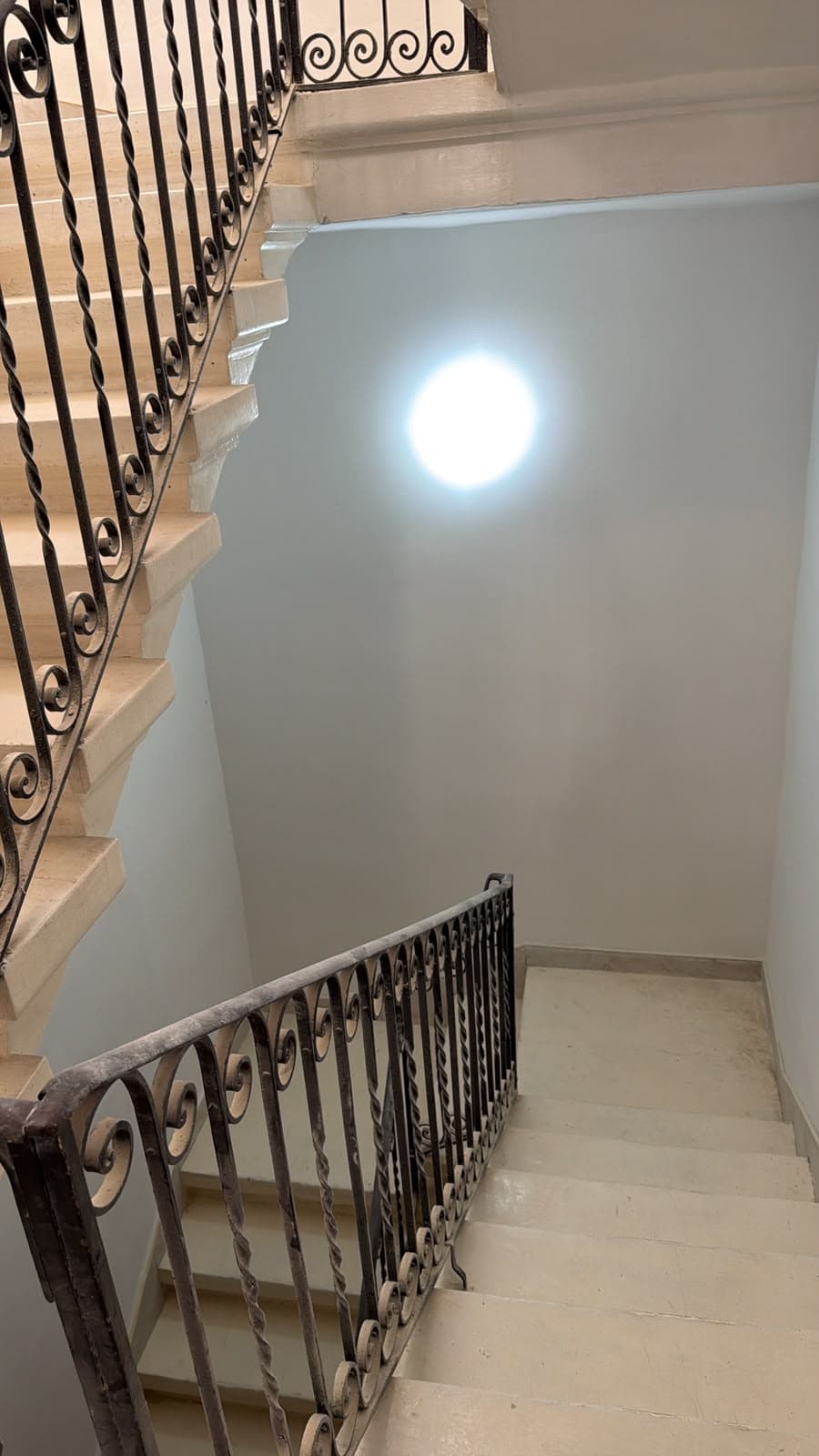 One Bedroom Townhouse with Roof Terrace and Lounge in Gzira  - thumbnail 4