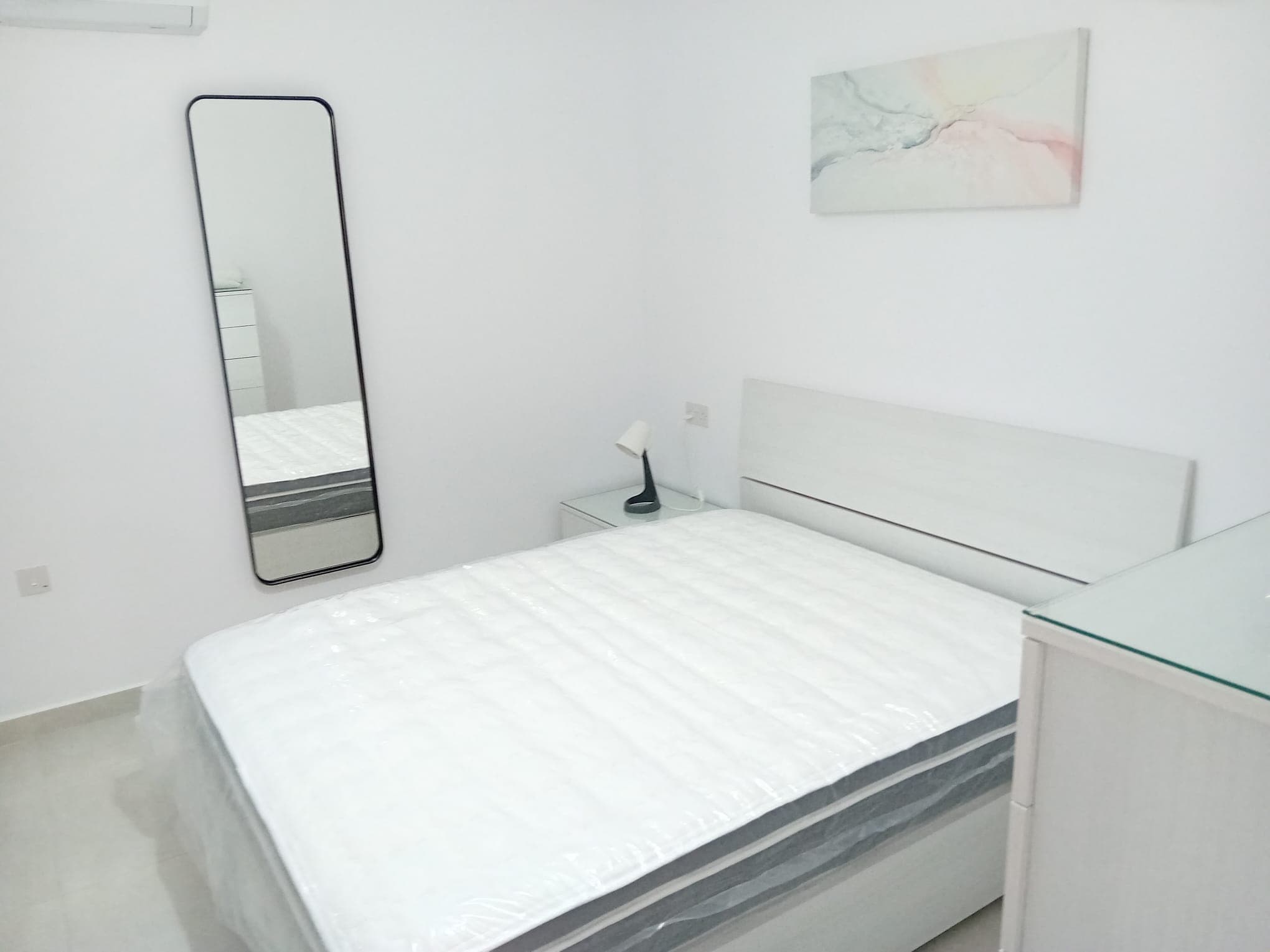 Three Bedroom Apartment with a Balcony in Gzira - thumbnail 7