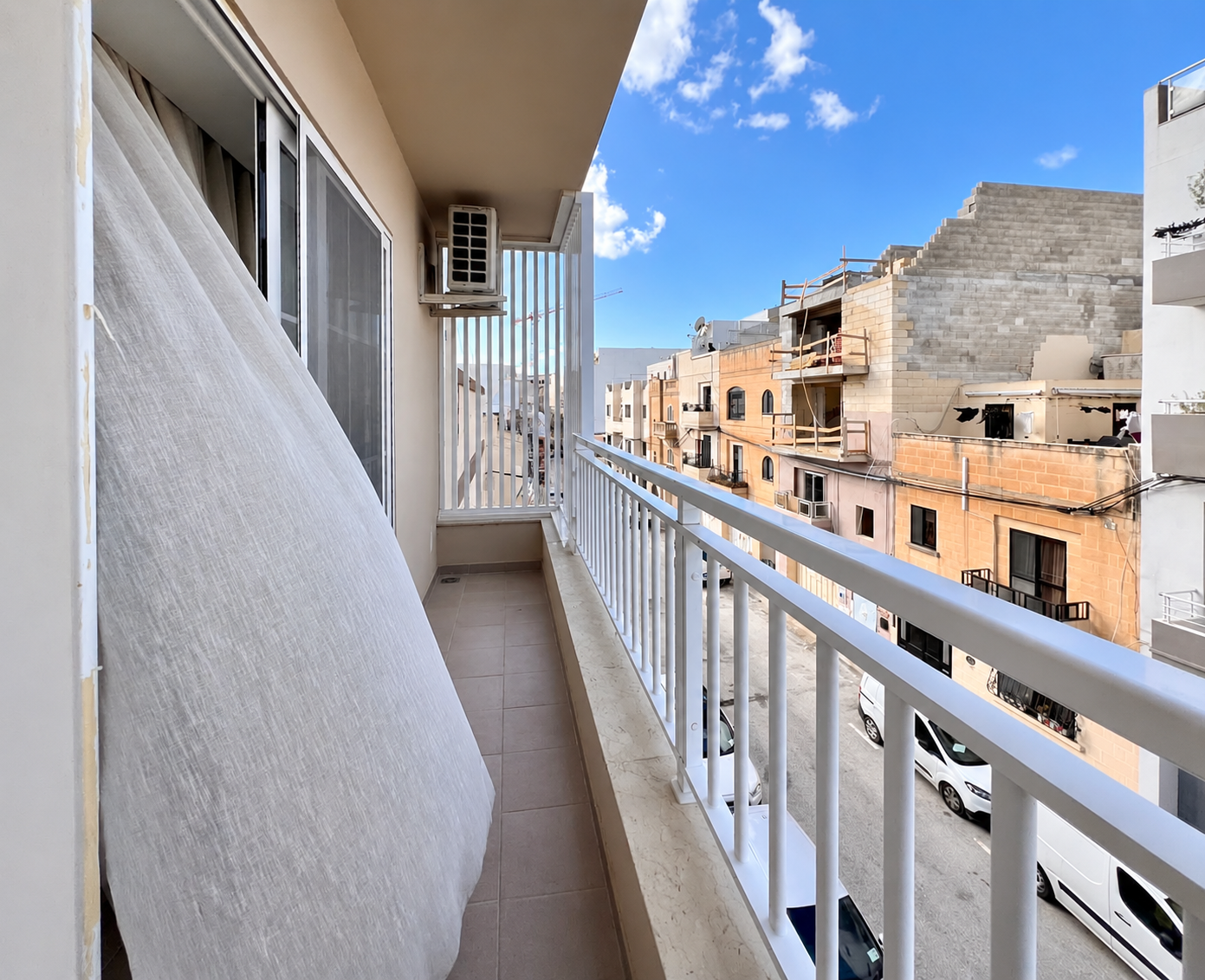 Two Bedroom Apartment with Balcony in San Gwann - thumbnail 5