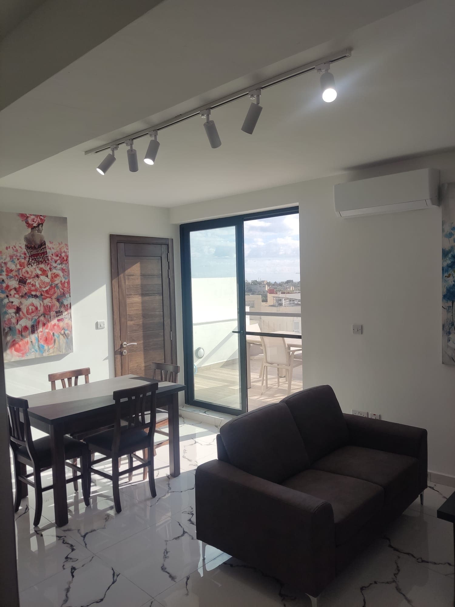 Penthouse in Gharghur - Photo 1 of 19