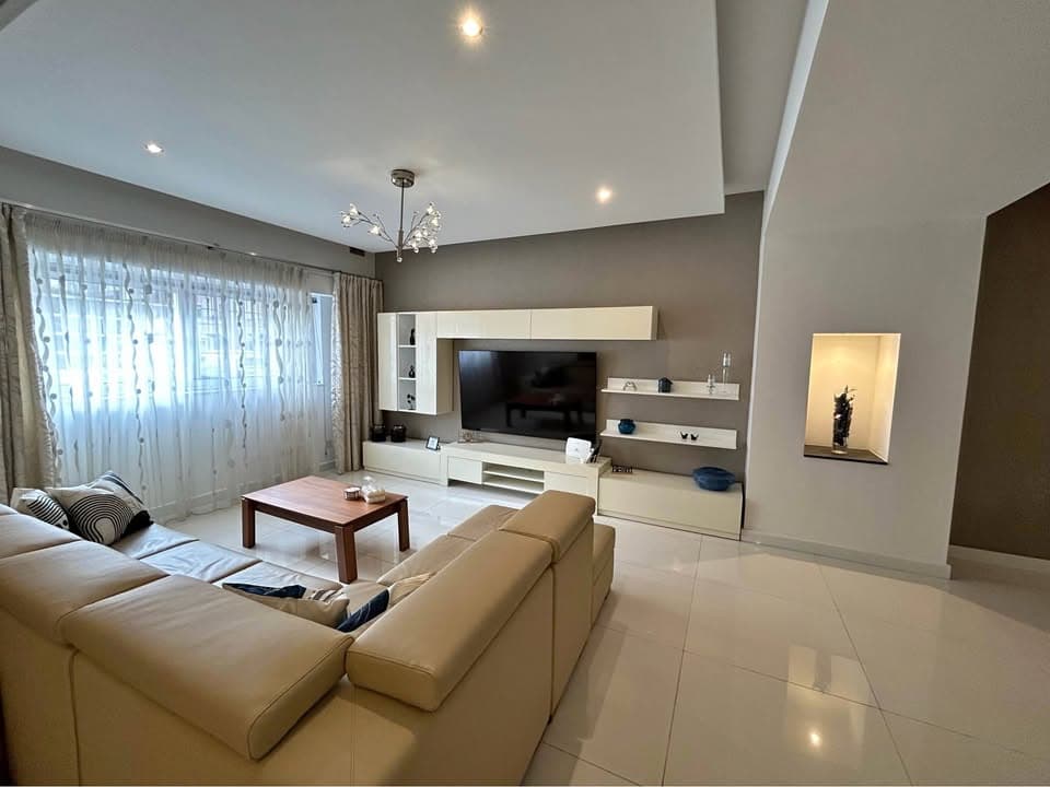 Townhouse in Fgura - Photo 1 of 9