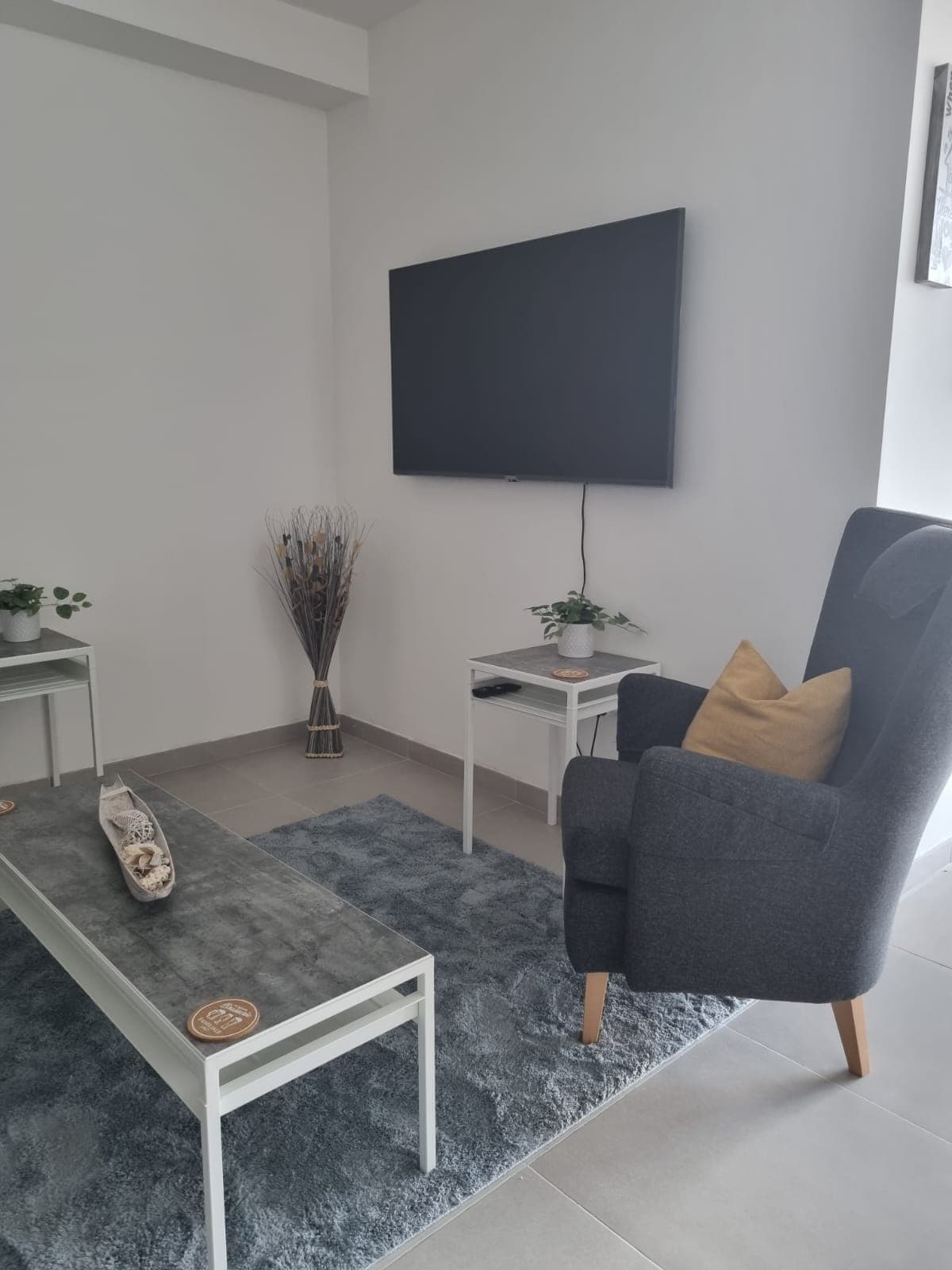 One Bedroom Apartment with Large Balcony in Luqa - thumbnail 2