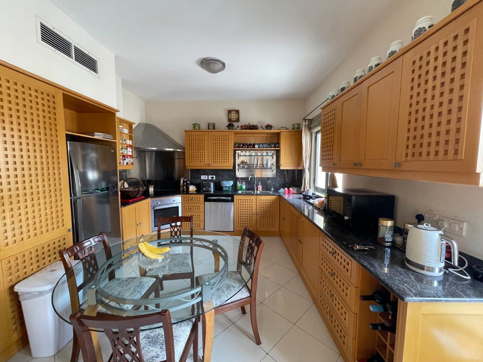 Apartment facing the Marina in Portomaso - thumbnail 5