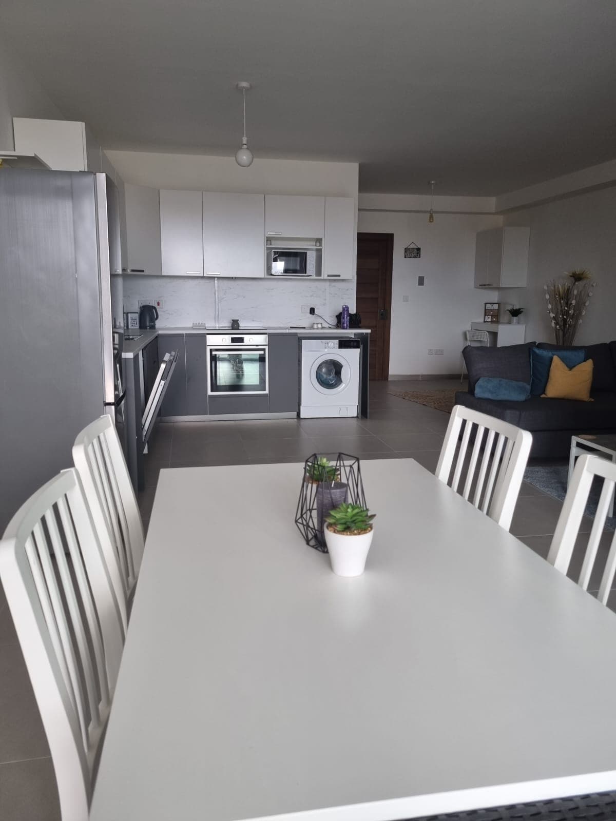 One Bedroom Apartment with Large Balcony in Luqa - thumbnail 4
