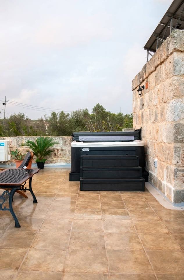 Farmhouse in Mgarr - thumbnail 7