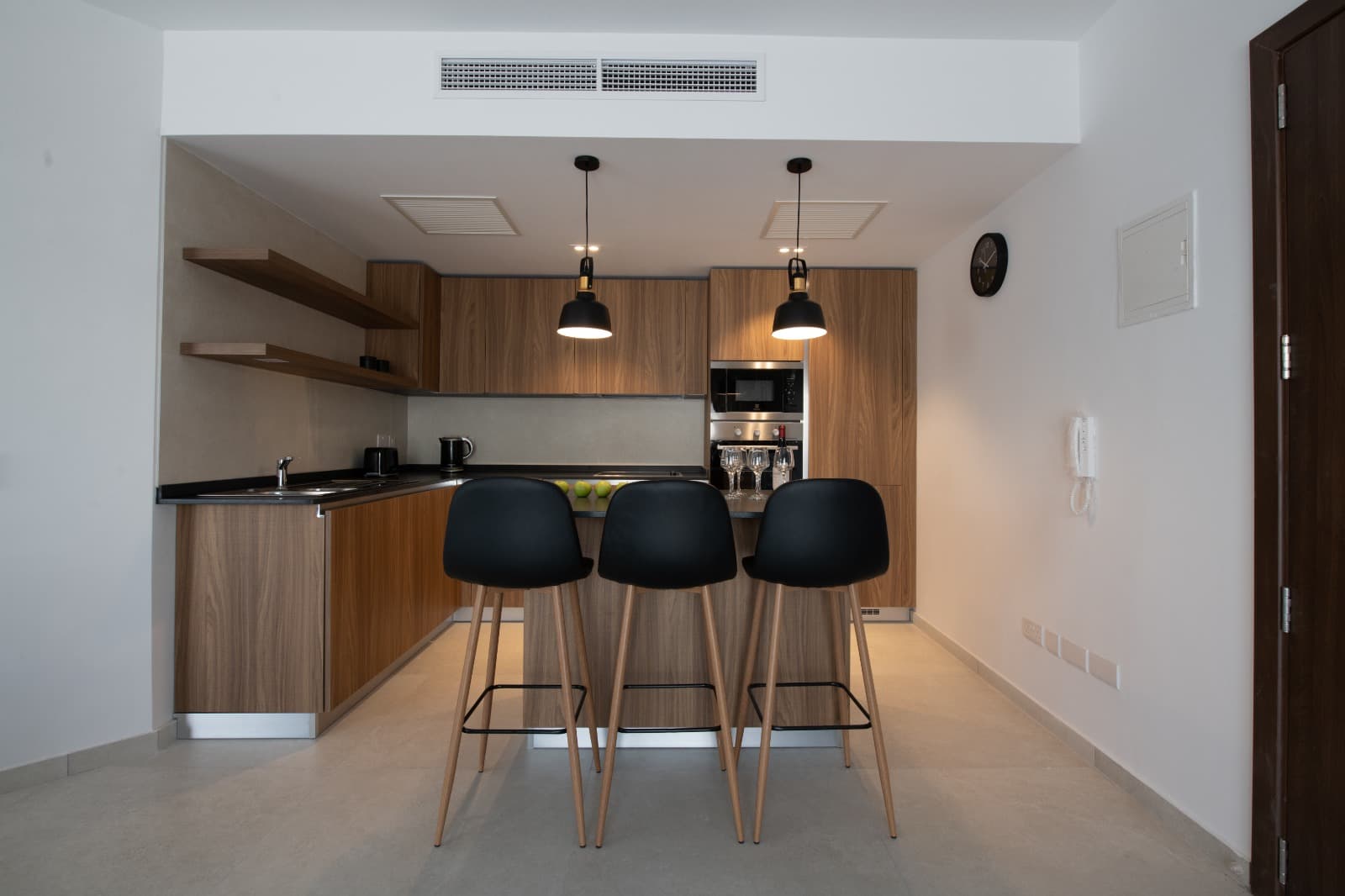 Two Bedroom Penthouse with Jacuzzi in Sliema  - thumbnail 3