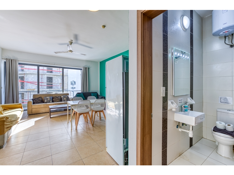 Two Bedroom Apartment with Private Balcony in St Julians - thumbnail 7
