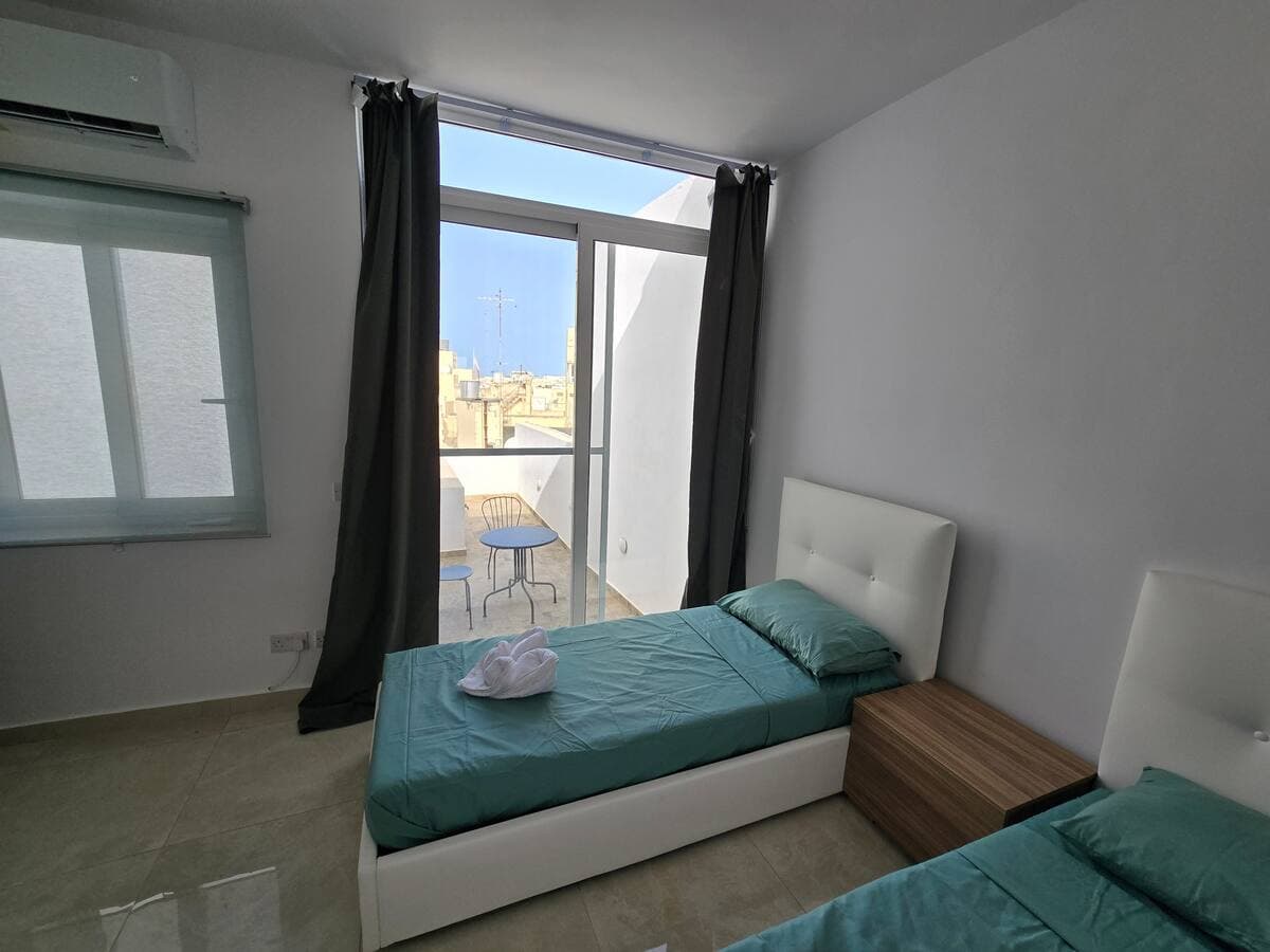 Townhouse in Sliema - thumbnail 3