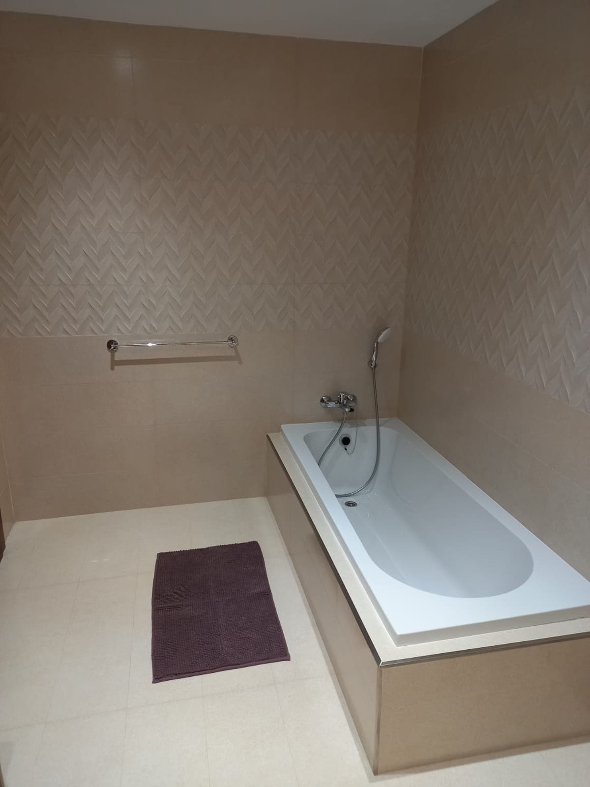 Three Bedroom Apartment with Valley Views in Iklin - thumbnail 14