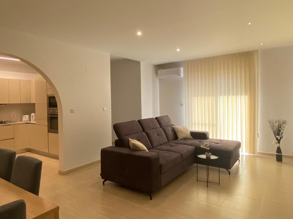 Apartment in Qawra - thumbnail 2