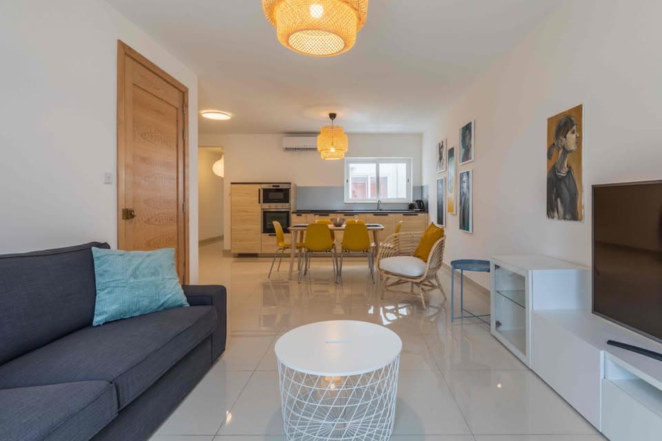 Apartment in Gzira - Photo 1 of 9