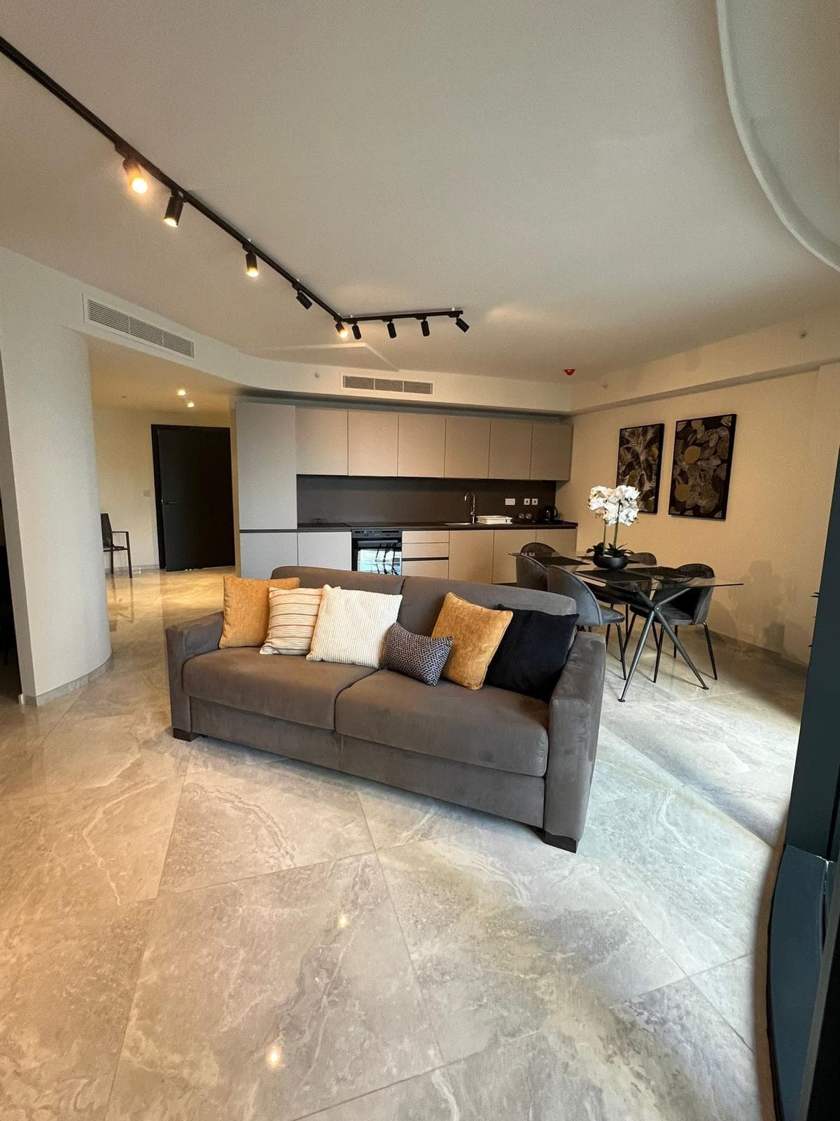 Apartment in St. Julians - thumbnail 2