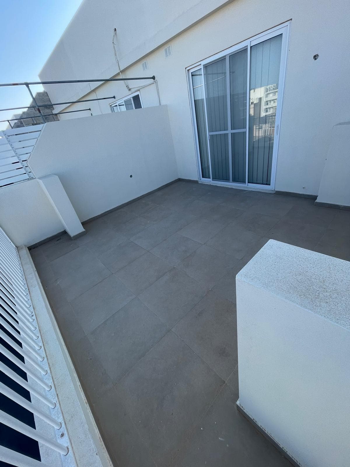 Three Bedroom Penthouse with Large Terrace in Zurrieq - thumbnail 3