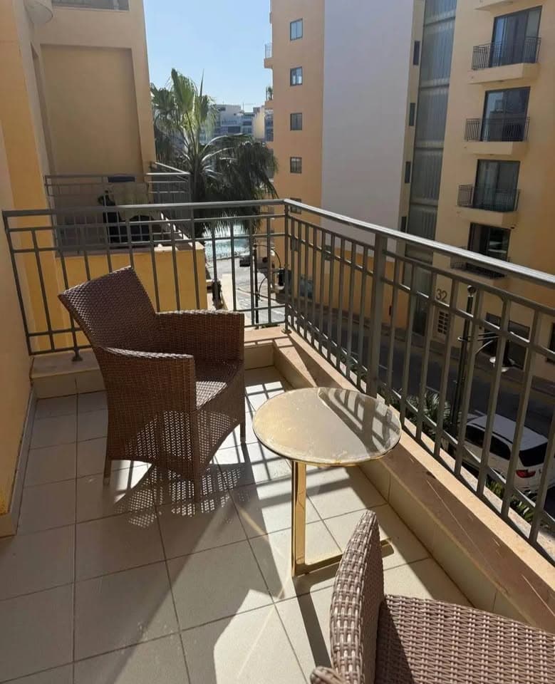 Apartment in St. Julians - thumbnail 2