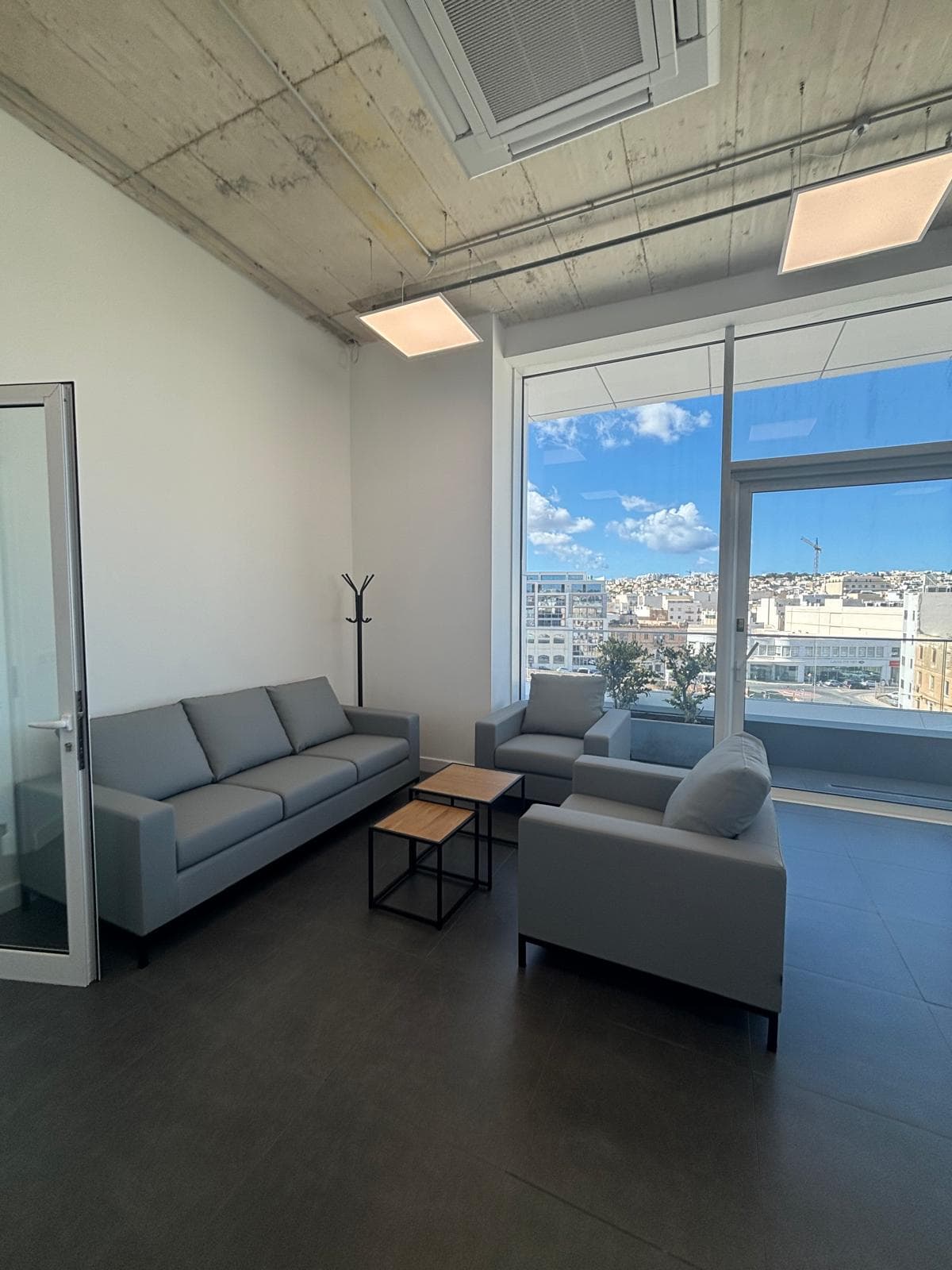Office Space in Ta' Xbiex - thumbnail 2