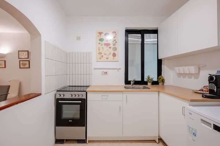 Three Bedroom Apartment with Large Terrace in St Julians  - thumbnail 11