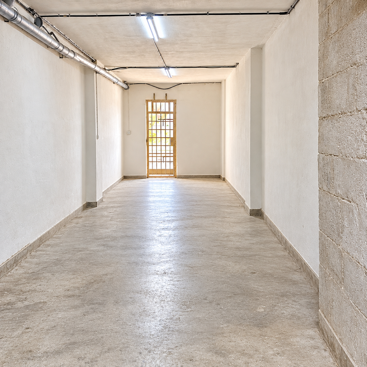 355 sqm Large Garage on Two Floors in Msida - thumbnail 2