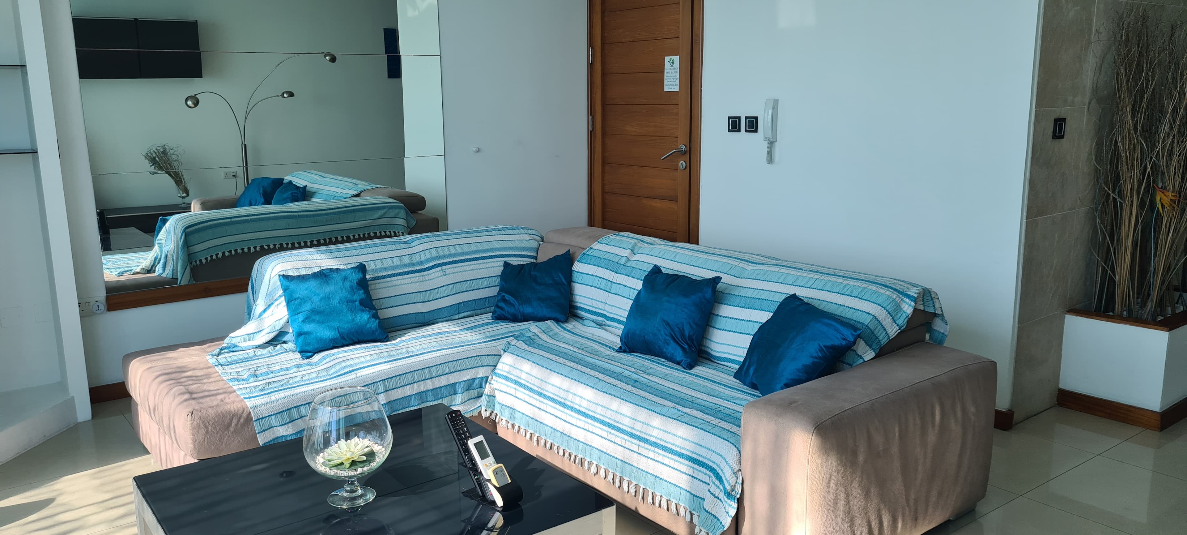 Two Bedroom Apartment with Seaviews in Gzira - thumbnail 4