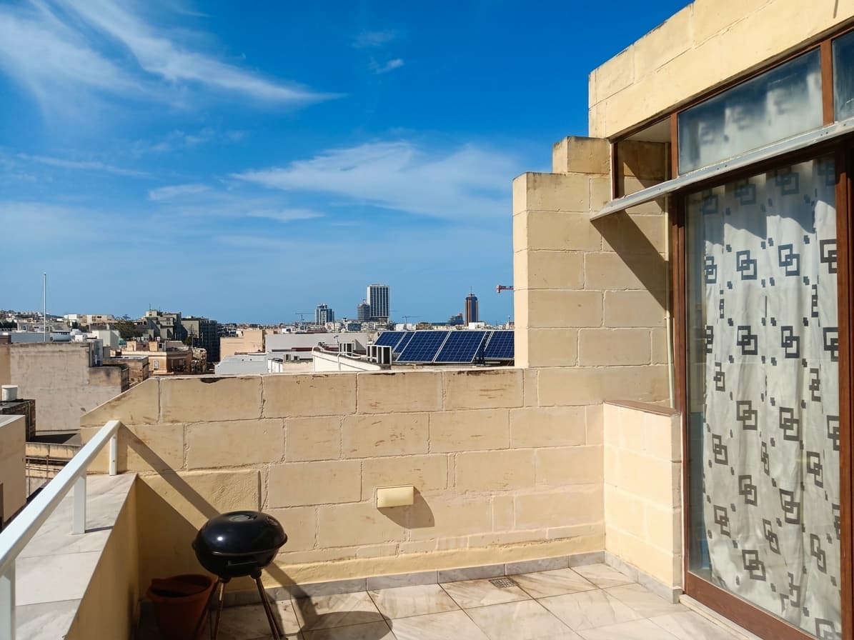 Penthouse in Sliema - Photo 1 of 8