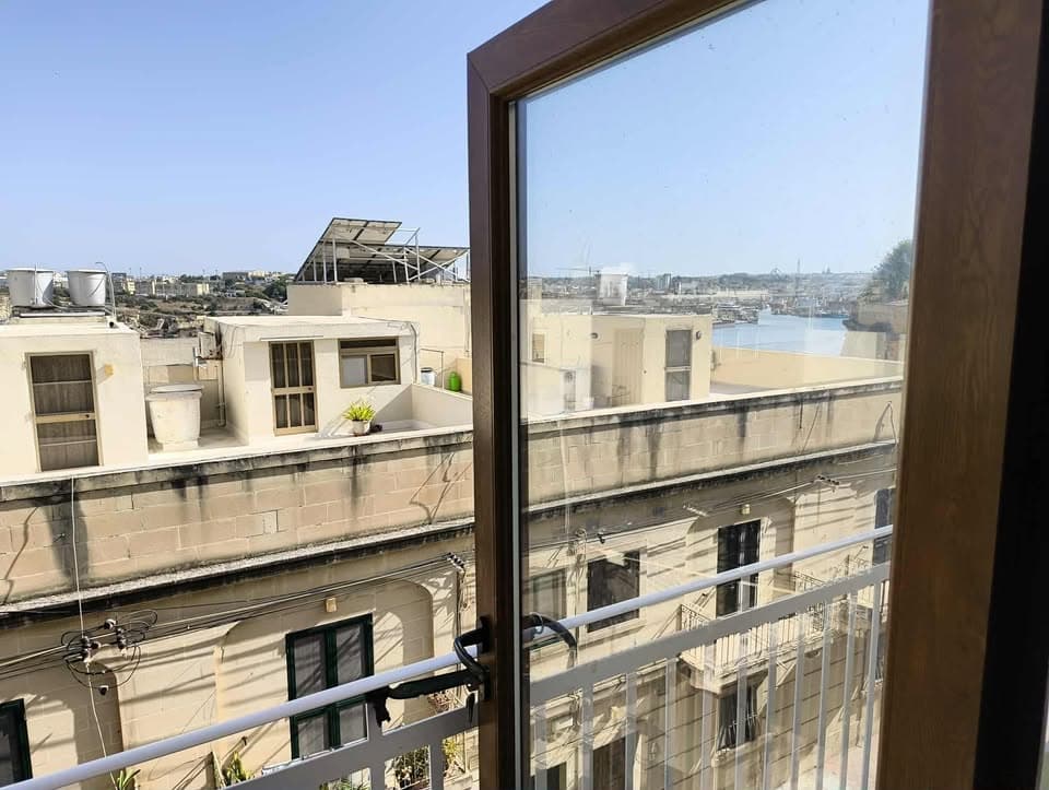 Large Three Bedroom apartment in Floriana - thumbnail 4