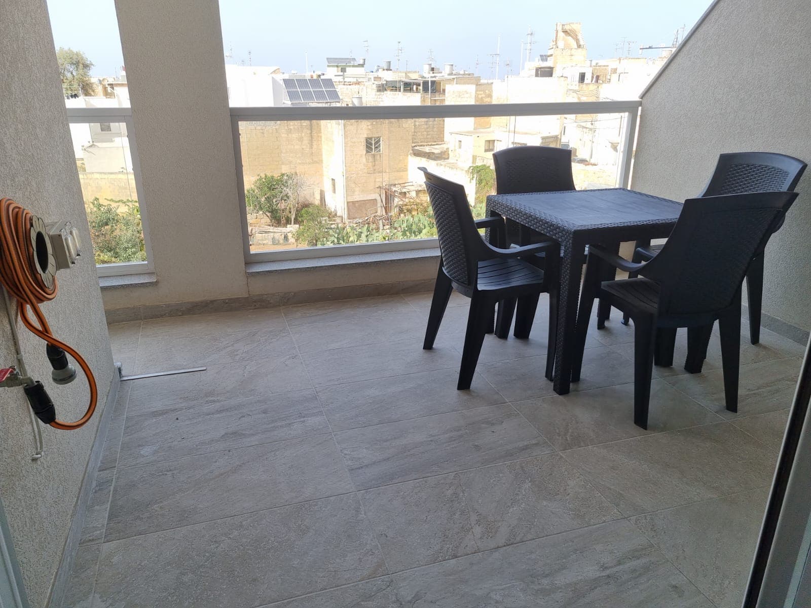 One Bedroom Apartment with Large Balcony in Luqa - thumbnail 3