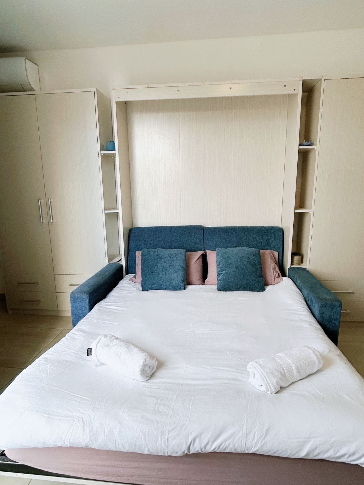 Studio Apartment in Gzira - thumbnail 3