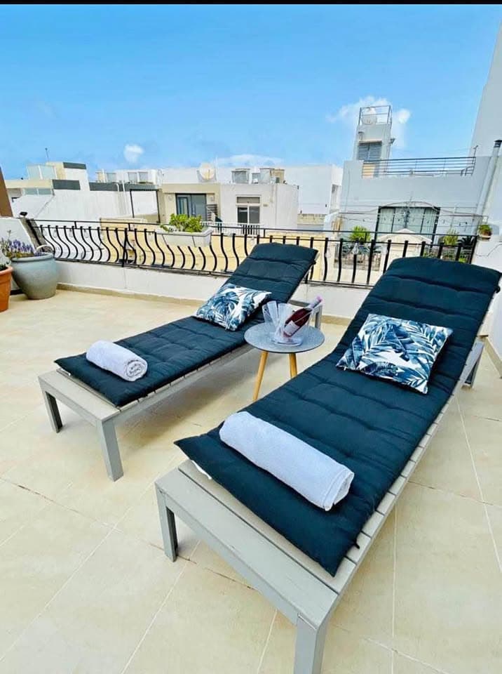 Penthouse in Bahar ic-Caghaq - Photo 1 of 9