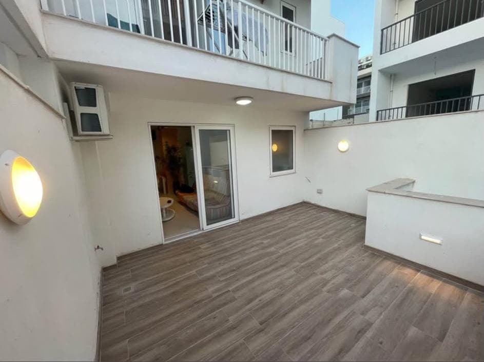 Apartment in Gzira - Photo 1 of 8