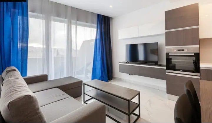 Penthouse in St Julians - thumbnail 5