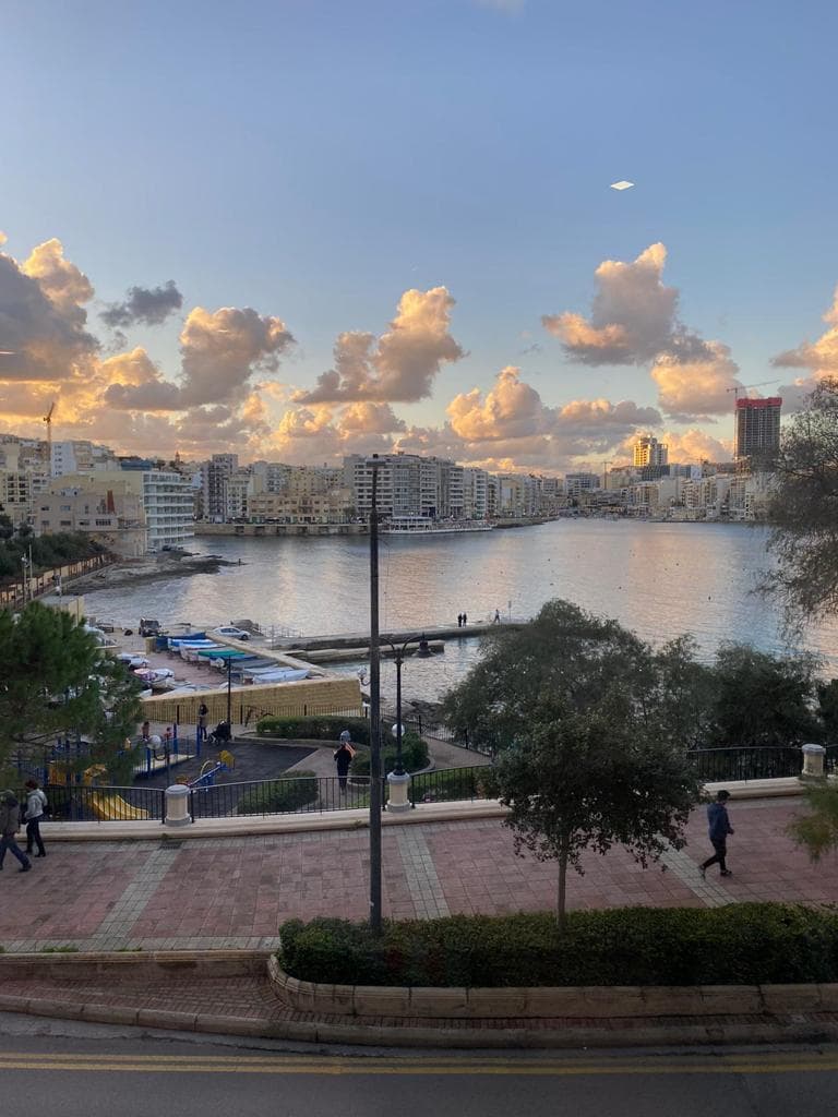 Apartment in Sliema Seafront - thumbnail 26