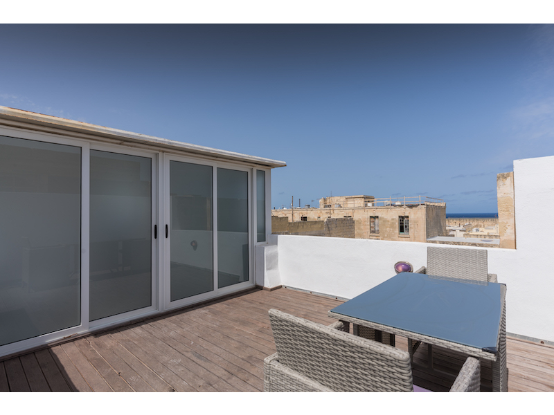 One Bedroom Apartment with Roof Terrace in Valletta  - thumbnail 7