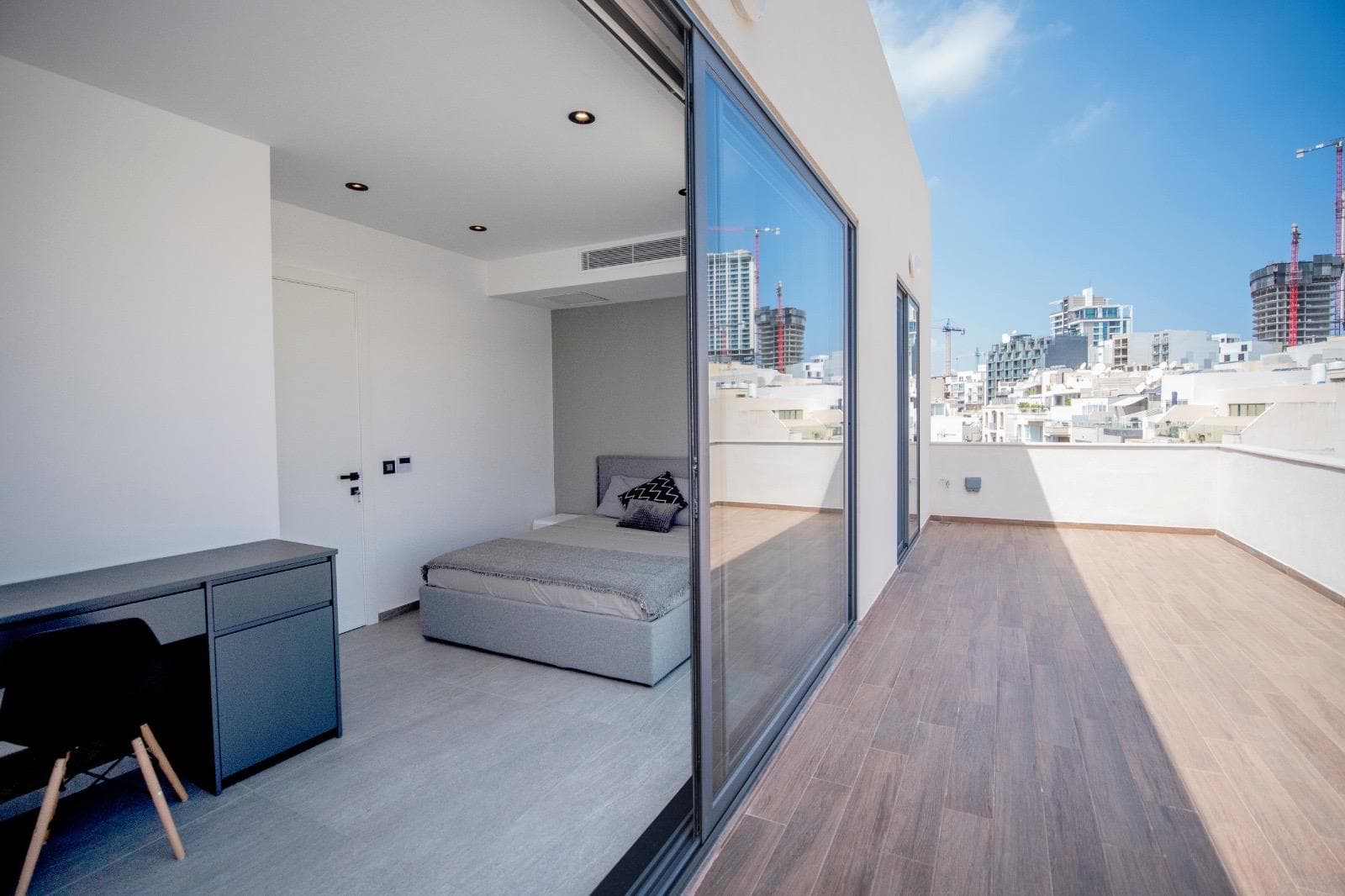 Penthouse in St. Julians - thumbnail 22